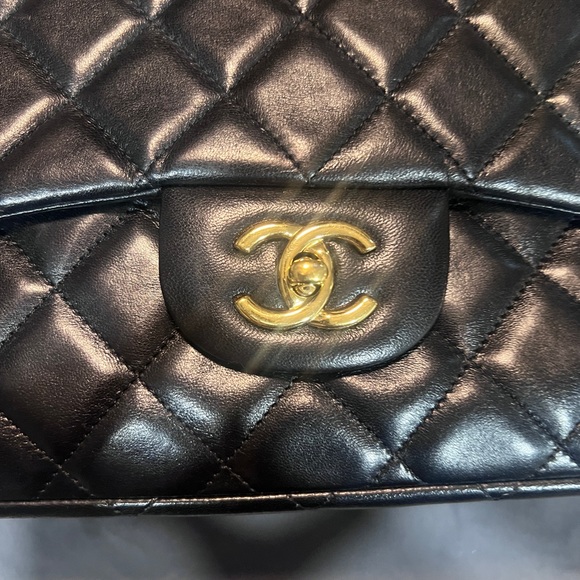 Chanel Lambskin Quilted Maxi Single Flap - Picture 3 of 17